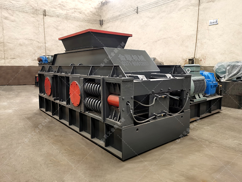 傳統(tǒng)破碎生產(chǎn)線為何要加裝對輥破碎機作為終破設(shè)備？