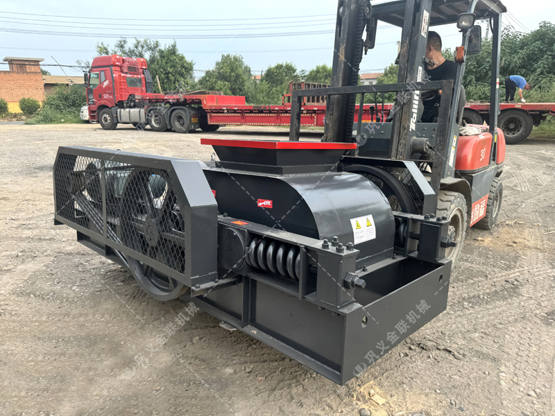 看雙齒輥破碎機如何將原料 “變廢為寶”，鑄就高利潤顆粒塊